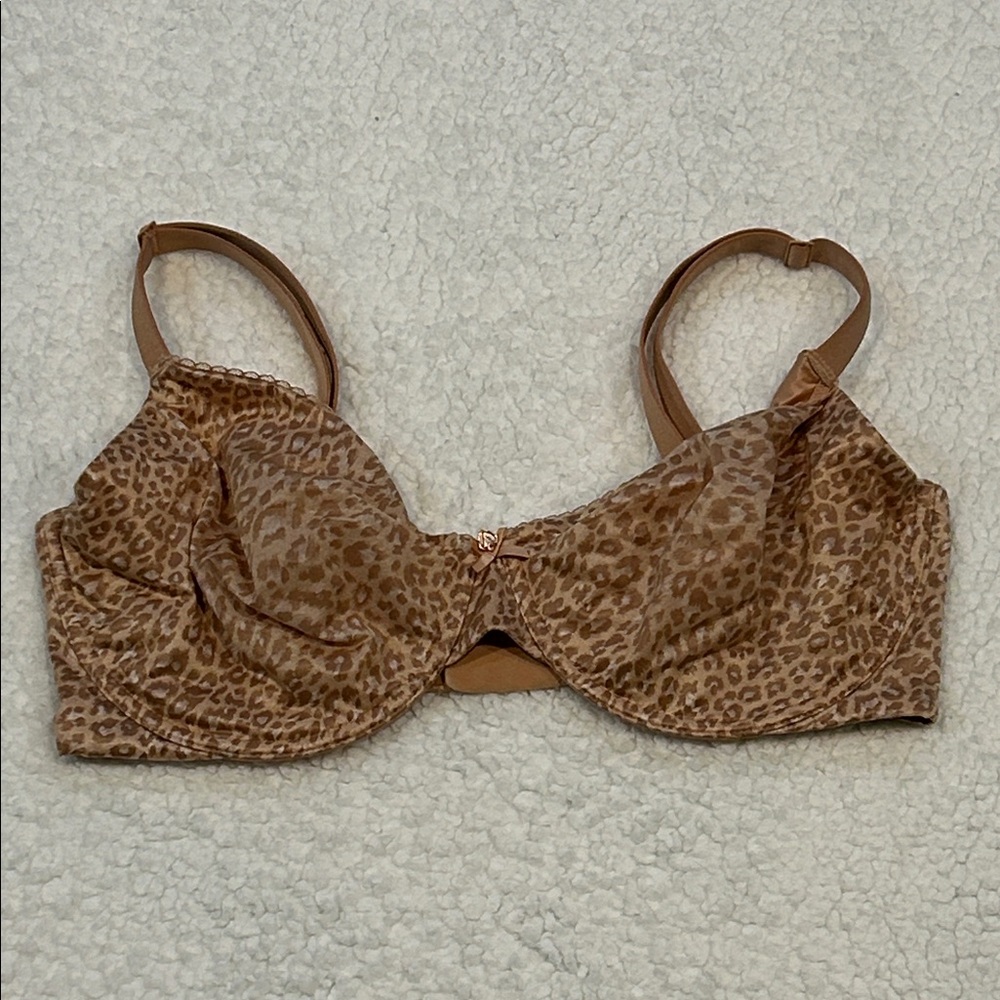 Victoria's Secret Leopard Print Bra 38DDD Tan Brown Adjustable Crossover Straps